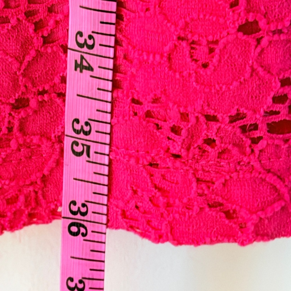 2B Bebe Fuchsia Lace Midi Dress Size L - Picture 6 of 12